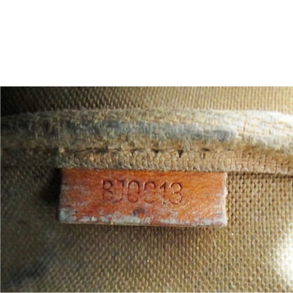 Louis Vuitton Classic Brown Monogram Shoulder Bag - Picture 10 of 11